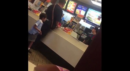 【俺たちを】ただ年をとっただけで偉くなったと勘違いするキチガイ老害【敬え】