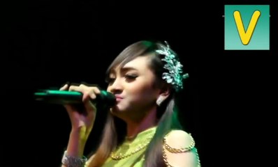 Hitam Duniamu Putih Cintaku - Jihan Audy