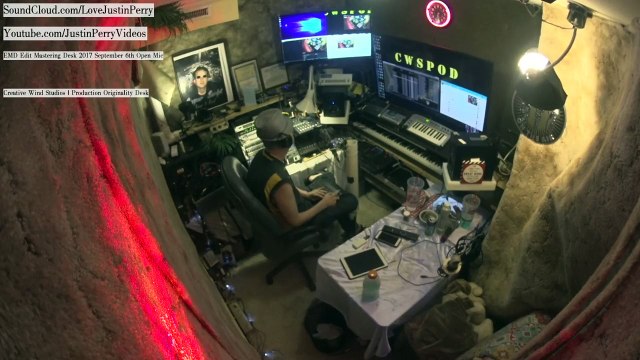 Creative Wind Studios Production Originality Desk (1448)