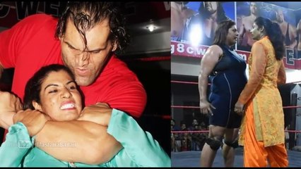 Kavita Devi Fighting in the Ring Wearing a Salwar-Kameez