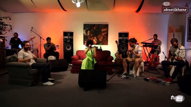 Yasemin Mori - Muşta (Akustikhane)