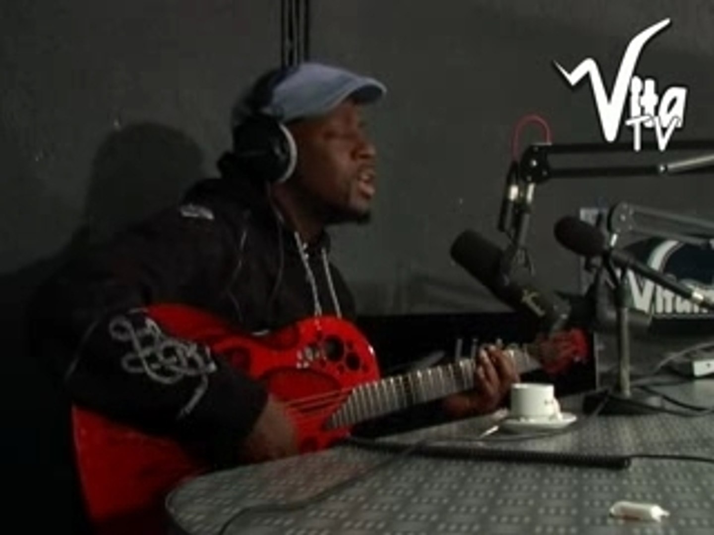 ⁣Wyclef jean show case vitamine