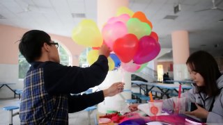 14种语言《告白气球》拍摄花絮