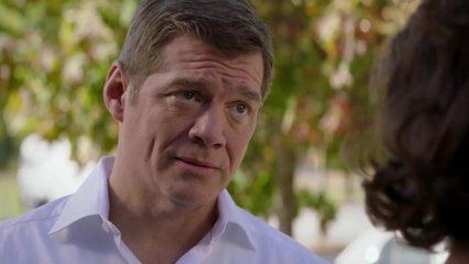 Girlfriends' Guide to Divorce Season 4 (Episode 5) : F.U.L.L  (N.E.T.F.L.I.X)