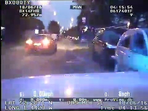 Course poursuite en Angleterre avec cette Audi RS6 qui échappe aux policiers
