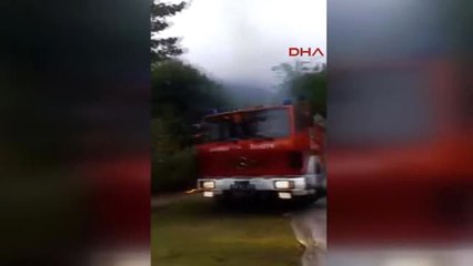 Sakarya Köylü Yangını Kendi İtfaiye Aracıyla Söndürdü