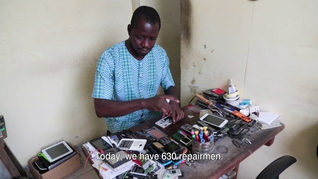 Waste collection in Africa - Mobile Phone Recycling