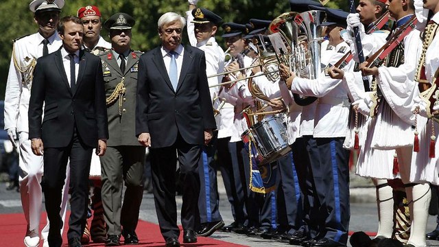 Μακρόν από την Πνύκα: «Η ελληνική κρίση είναι αποτυχία της Ευρώπης»