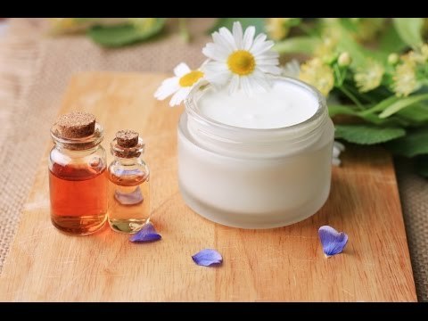 طريقة لتفتيح المنطقة الحساسة ( البيكيني) بمواد طبيعية |how to lighten your bikini area