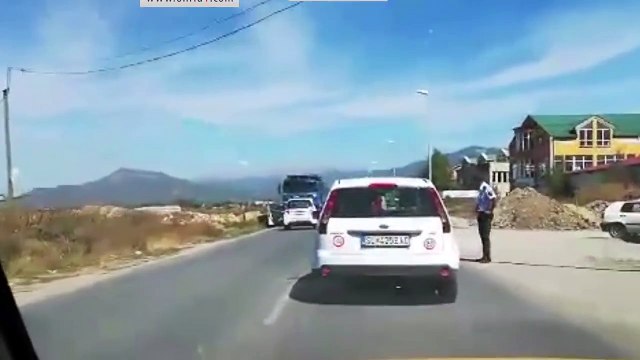 Сообраќајки кај Струга