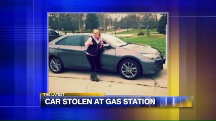 Video herunterladen: Woman's Car Stolen While She Was Just Inches Away Pumping Gas