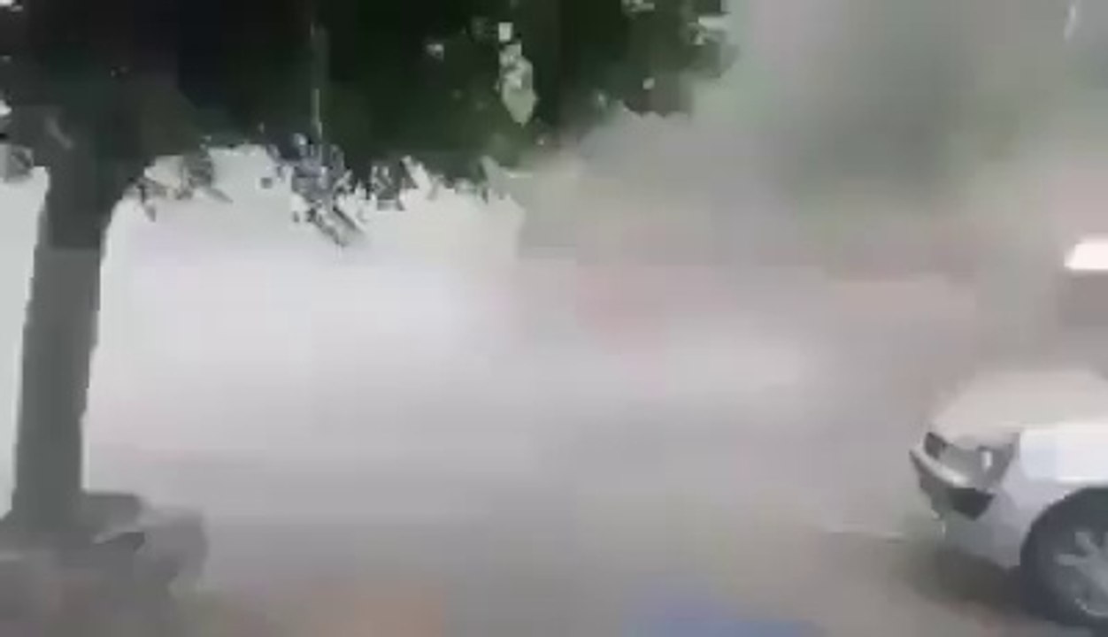 عاجل منذ قليل في القصرين : امطار غزيرة جدا .... ما شاء الله . تفرجوا