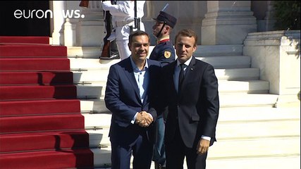 Macron em Atenas para falar de reformas com Tsipras
