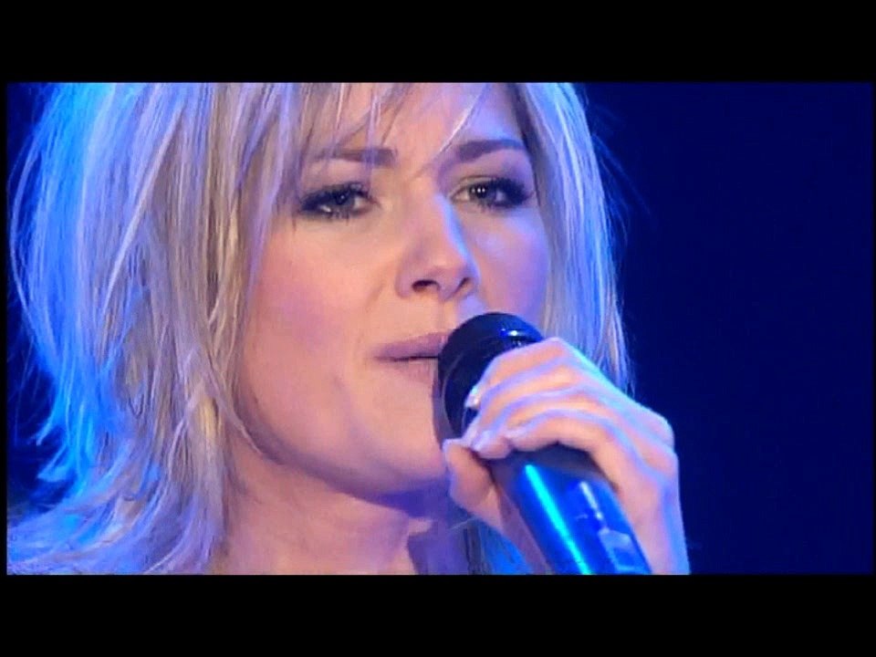 HELENE FISCHER LIVE: IM KARTENHAUS DER TRÄUME / WEIN NICHT UM MICH, ARGENTINIEN / UND VERMISS DICH AUCH / FEUER AM HORIZ