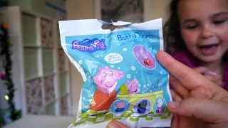 Des balles bain Achevée complet à lintérieur porc jouets avec Peppa fizzer surprise collection hd