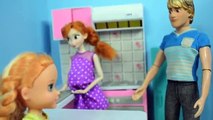 Elsa And Anna Toddlers At MCDONALDS Part 2 - Anna Got BURNED! toddler anna and elsa