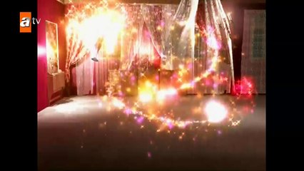 Selena kızları sokaktan kurtarıyor! by Scott Haney