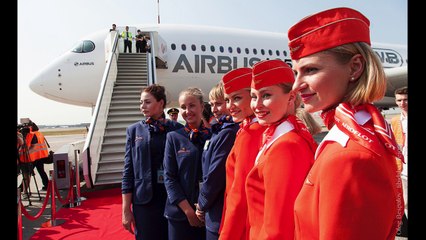 Стюардессы выиграли иск к "Аэрофлоту" о требованиях к размеру одежды