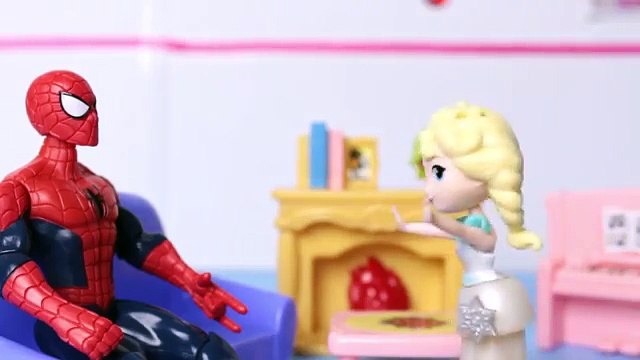 Homem Aranha vs Coringa vs Frozen Elsa Prank ( Pegadinha do Coringa) Cosplay Vida Real