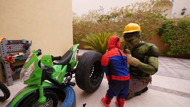 BAD BABY Motorbike WHEEL FELL OFF ! Changing Wheel w/ Learn Colors & Finger Family Nursery Rhymes
