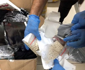 Mersin'de Pijama Arası Uyuşturucu Sevkiyatı: 269 Bin Adet Bulundu