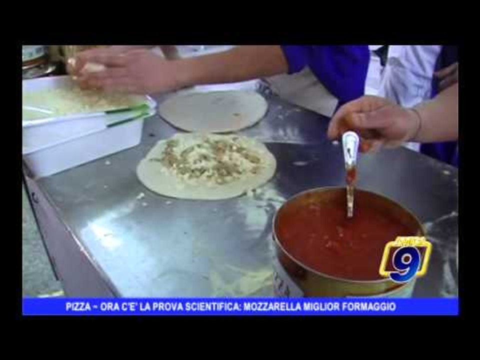 PIZZA | Ora c'è la prova scientifica: mozzarella miglior formaggio