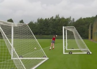 Quand Giroud se prend pour Petr Cech