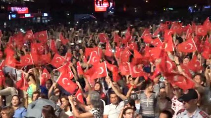 Aydın Haluk Levent ile Başkan Çerçioğlu'ndan Zeybek Gösterisi