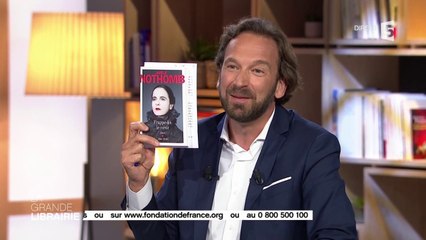 Amélie Nothomb nous présente son dernier ouvrage « frappe toi le coeur »