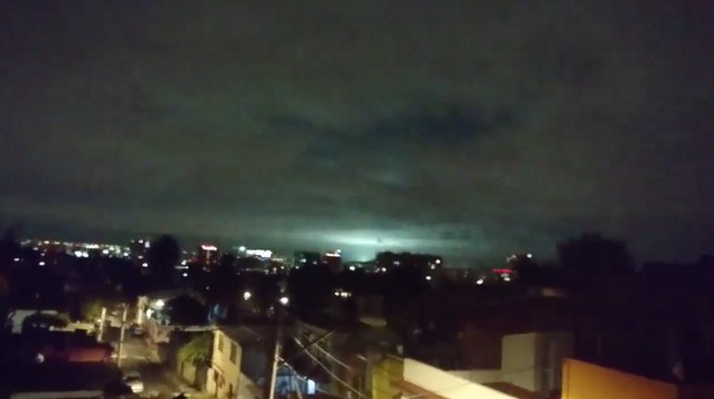 D'étranges lumières pendant le tremblement de terre au Mexique