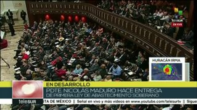 Maduro entrega a ANC Ley para la creación de fiscales de los CLAP