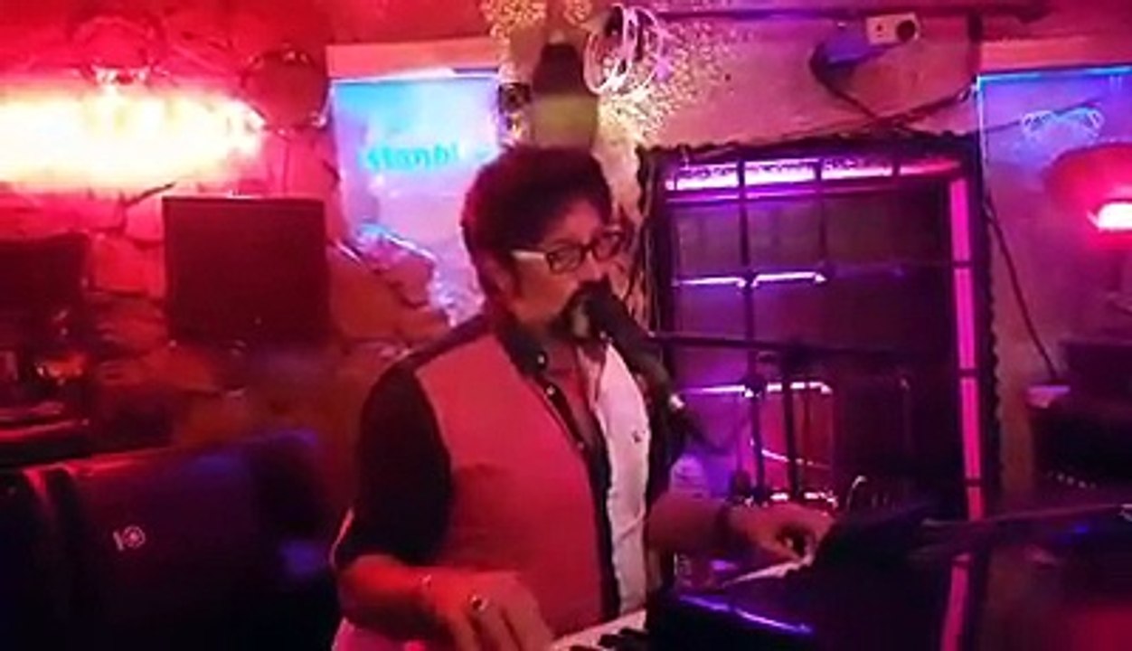 Yaşar YAĞMUR - Aklımda Fikrimde Hep Sen Varsın (TUTKU)