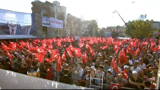 Başbakan'ın Açılış Yapacağı Töreni Kocaoğlu Terk Etti
