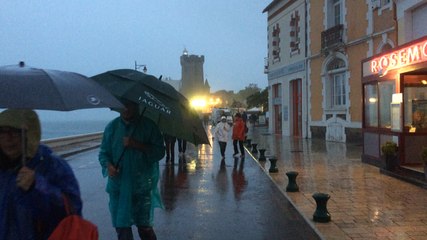 La pluie gâche le concert de Tri Yann
