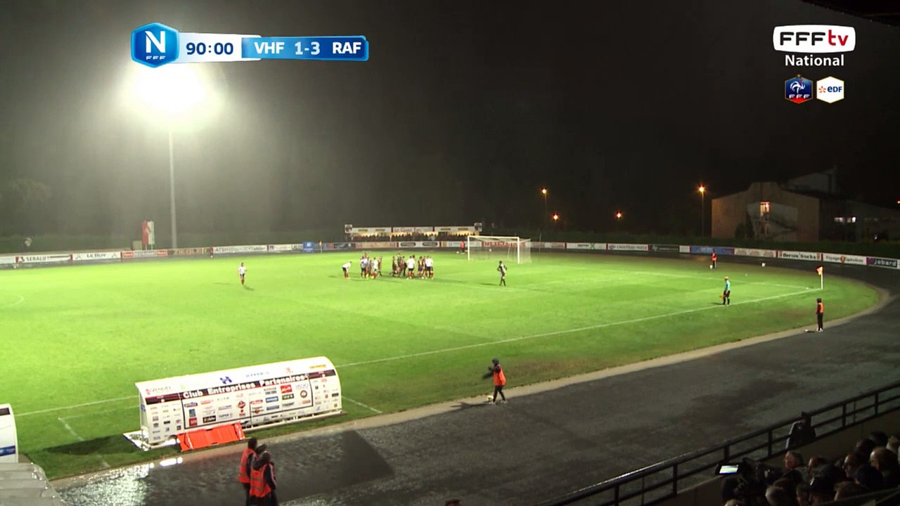 Carton Rouge pour Dequaire suite à un mauvais geste.