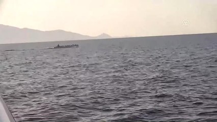 Sahil Güvenlik'e Yakalanan Mülteci, Kucağındaki Bebeği Denize Atmakla Tehdit Etti