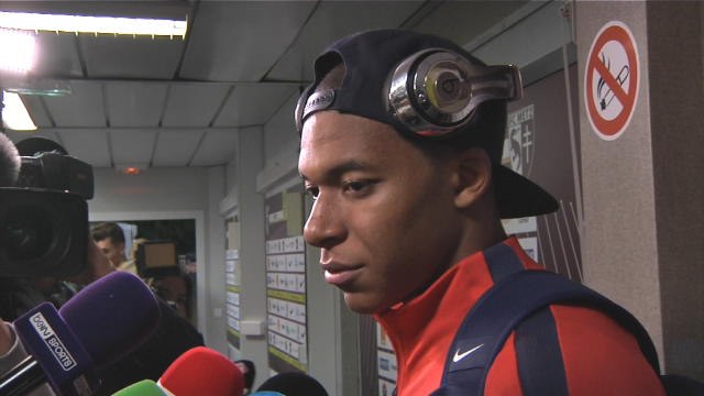FOOTBALL : PSG - Mbappé : Je suis très heureux de pouvoir jouer avec mon nouveau club