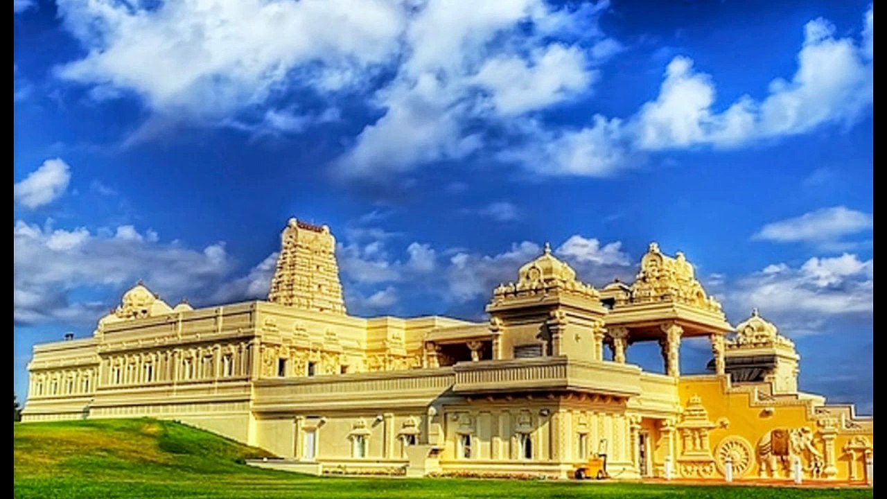 SRI VENKATESWARASWAMY TEMPLE, BALAJI TEMPLE, AURORA, ILLINOIS, DR. NAG RAO, DR. VIJAYALAKSHMI SUSARLA, JANAKI MADUGULA,