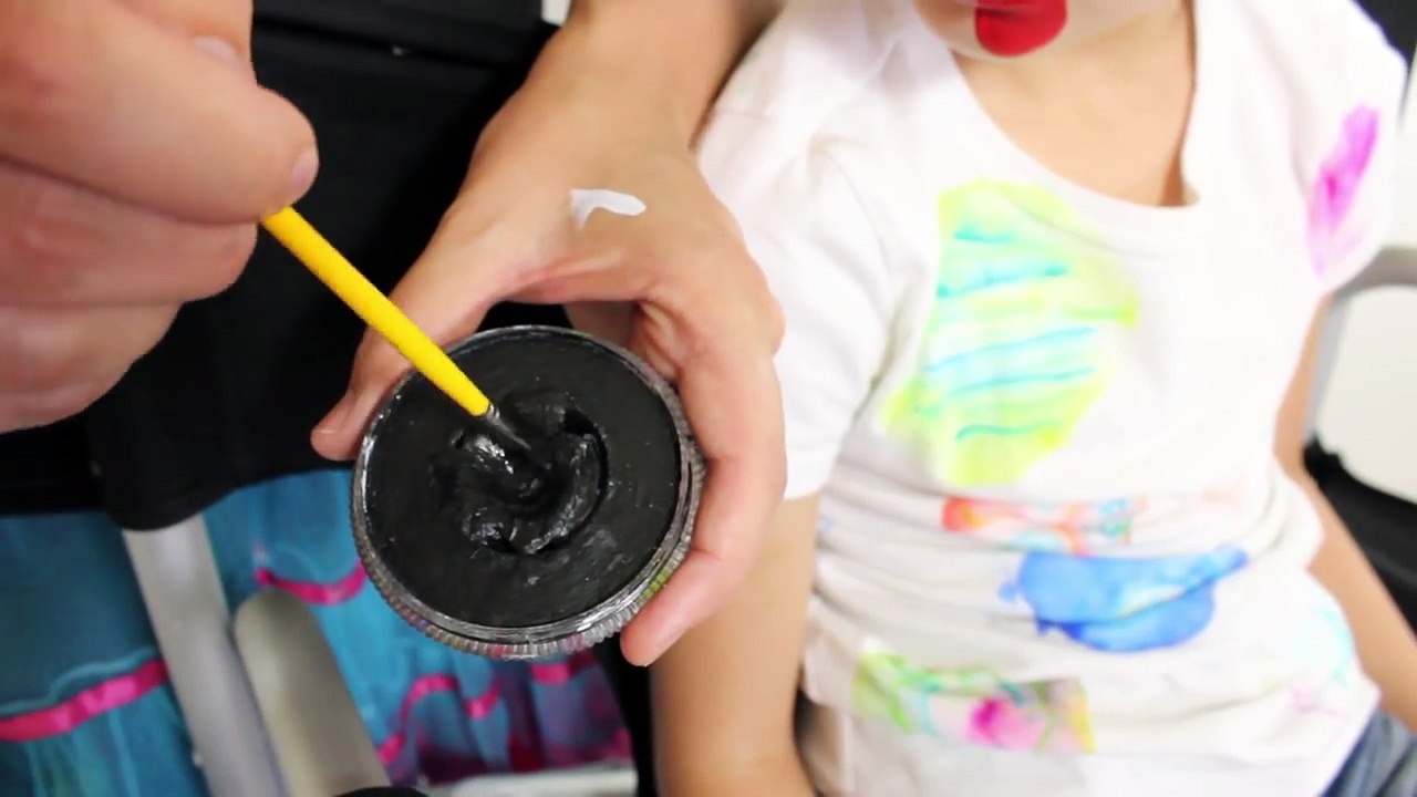 Puppy Dog Face Paint Tutorial by Giggle Loopsy