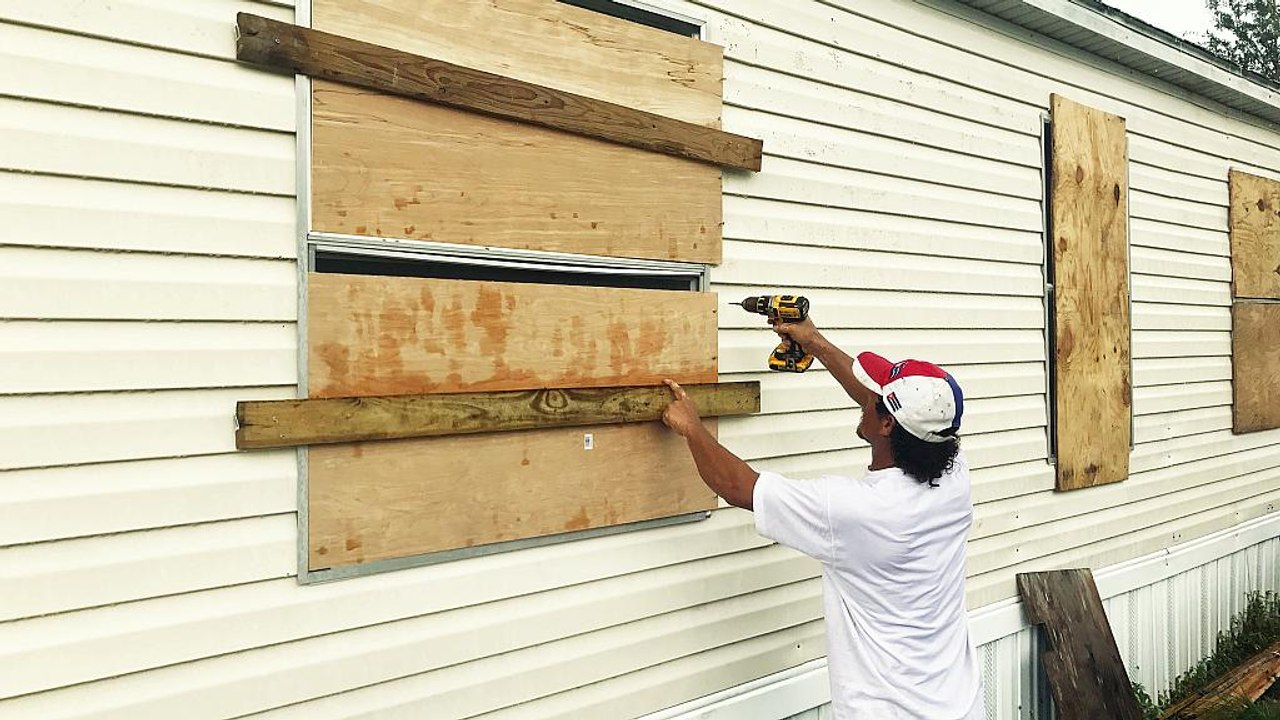 Florida prepares for Hurricane Irma as powerful storm reaches Cuba