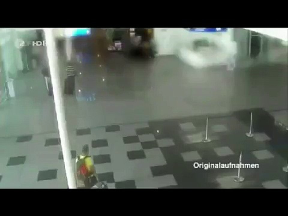 Bizarre CCTV footage *SHOCKING*