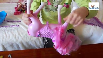 Et de dessin animé char pegasus jouet volant de look princesse fée Barbie Mariposa b