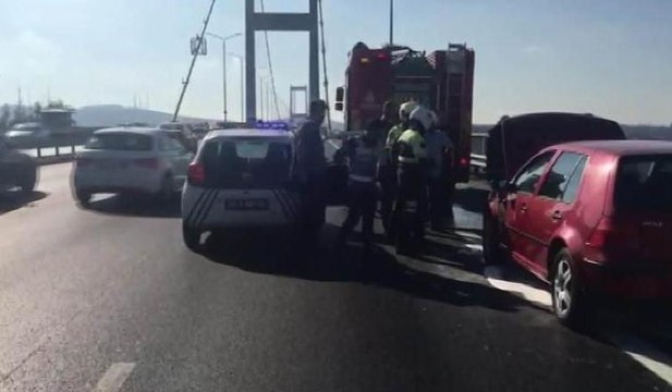 15 Temmuz şehitler köprüsünde bir araç yandı
