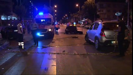 Kağıt Gibi İkiye Bölünen Otomobilden Sağ Çıktı