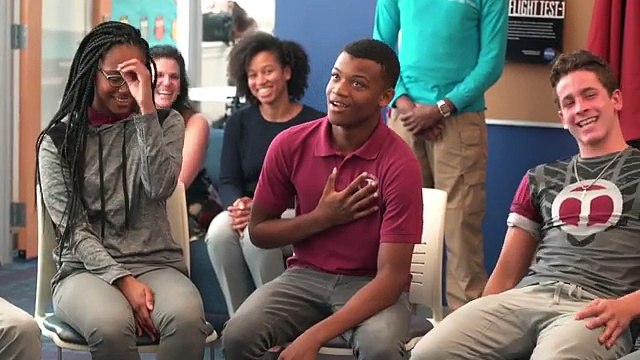 Barack Obama surprend des étudiants en plein cours à l'Université !