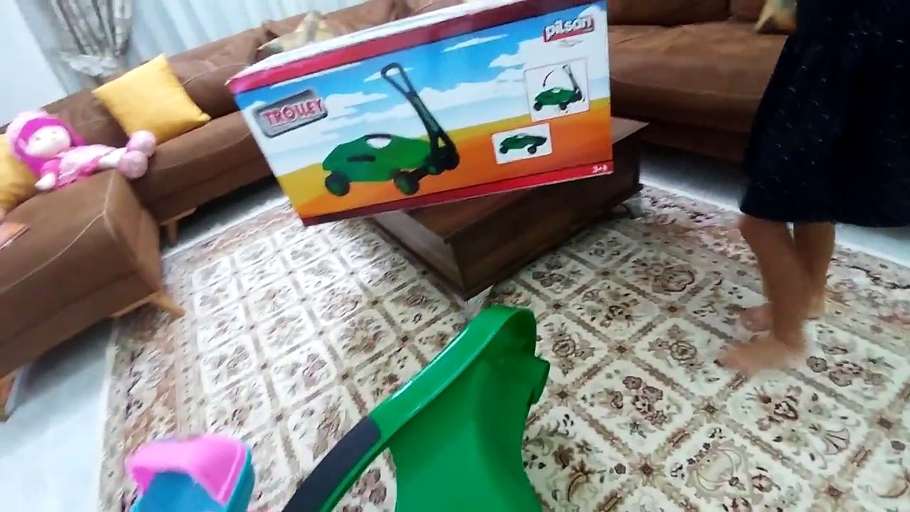 Yeşil Römork ile elifi ve kedicikleri taşıdık, eğlenceli çocuk videosu, toys unboxing