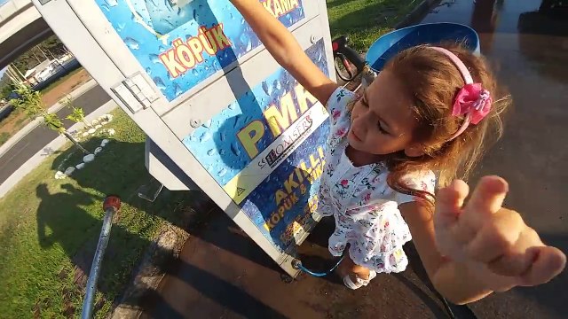 ELİF ARABA YIKIYOR , Eğlenceli çocuk videosu