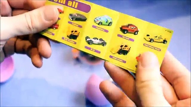 Маша и Медведь в шарах. Лопаем шары сюрпризы. Шоу из воздушных шариков