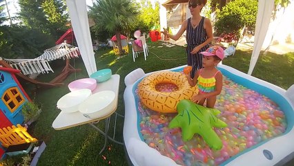 Büyük Oturaklı havuzda su balonları ile challangeler ve su savaşı 2