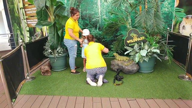 BİRİSİ CESARET Mİ DEDİ ? DEV PİTON VE ELİF . . . . . . . Antalya Akvaryum wind park